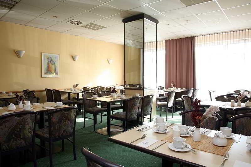 Achat Hotel Chemnitz Restaurant bilde